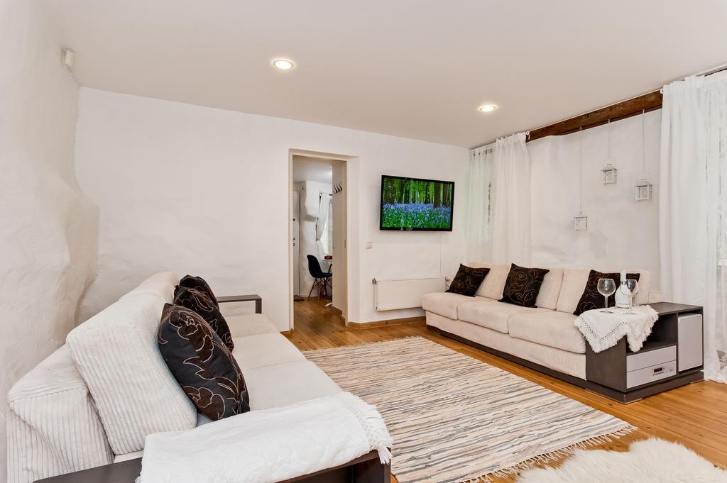 Old Town Central Apartment ทาลลินน์ ภายนอก รูปภาพ